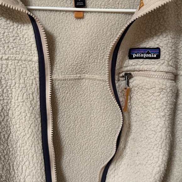 Patagonia W's Retro Pile Hoody - Picture 4 of 4